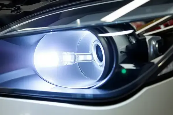 バッテリー・LED 化